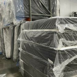 Mattress Liquidation! ! Twin, King, Queen MUST GO!