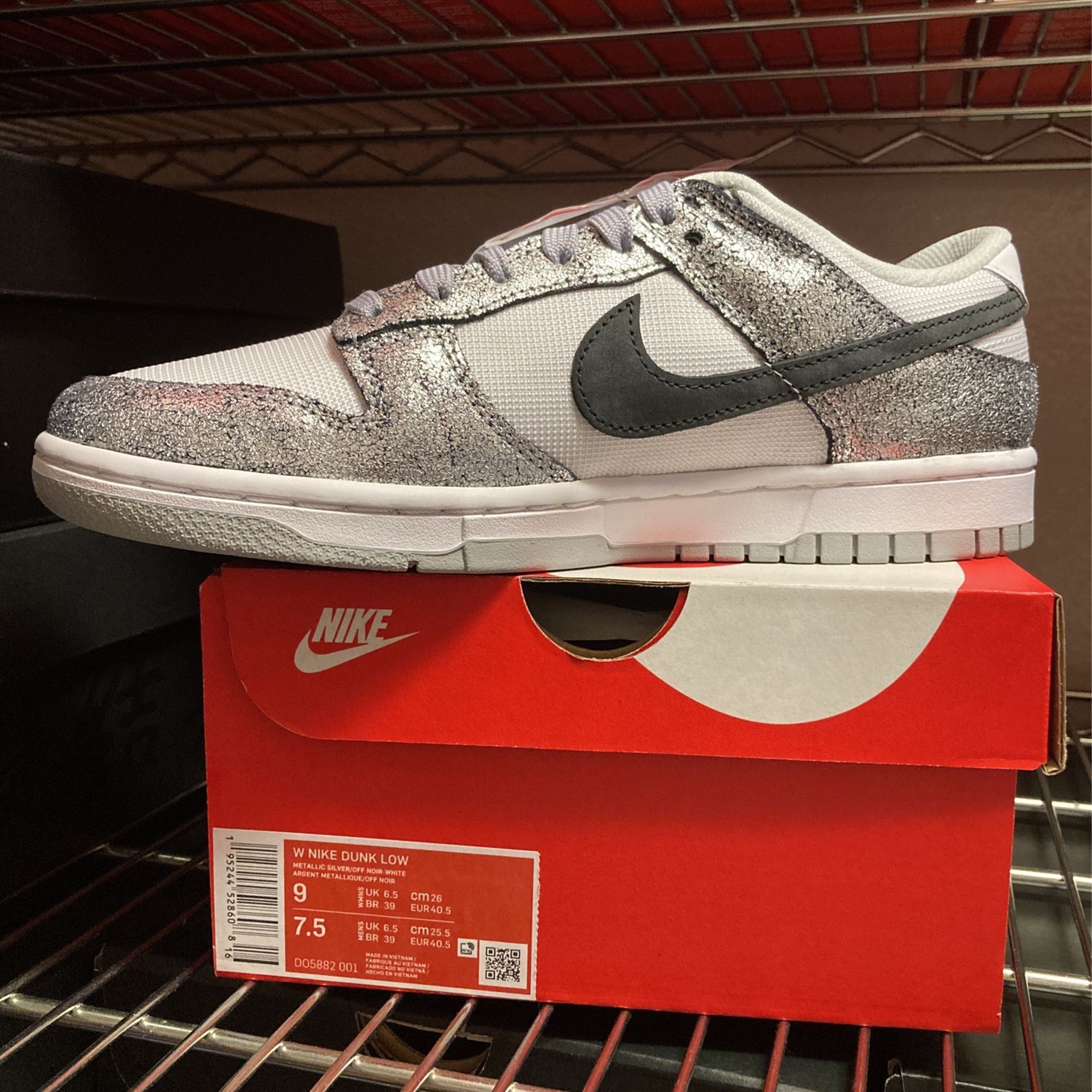 Nike Low Golden Gals Womens Size for in Corona, CA - OfferUp