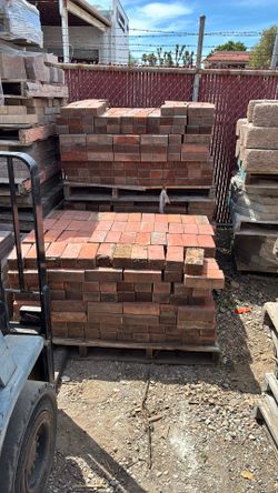 Red Brick $.40 Cents Apiece Five Pallets Available