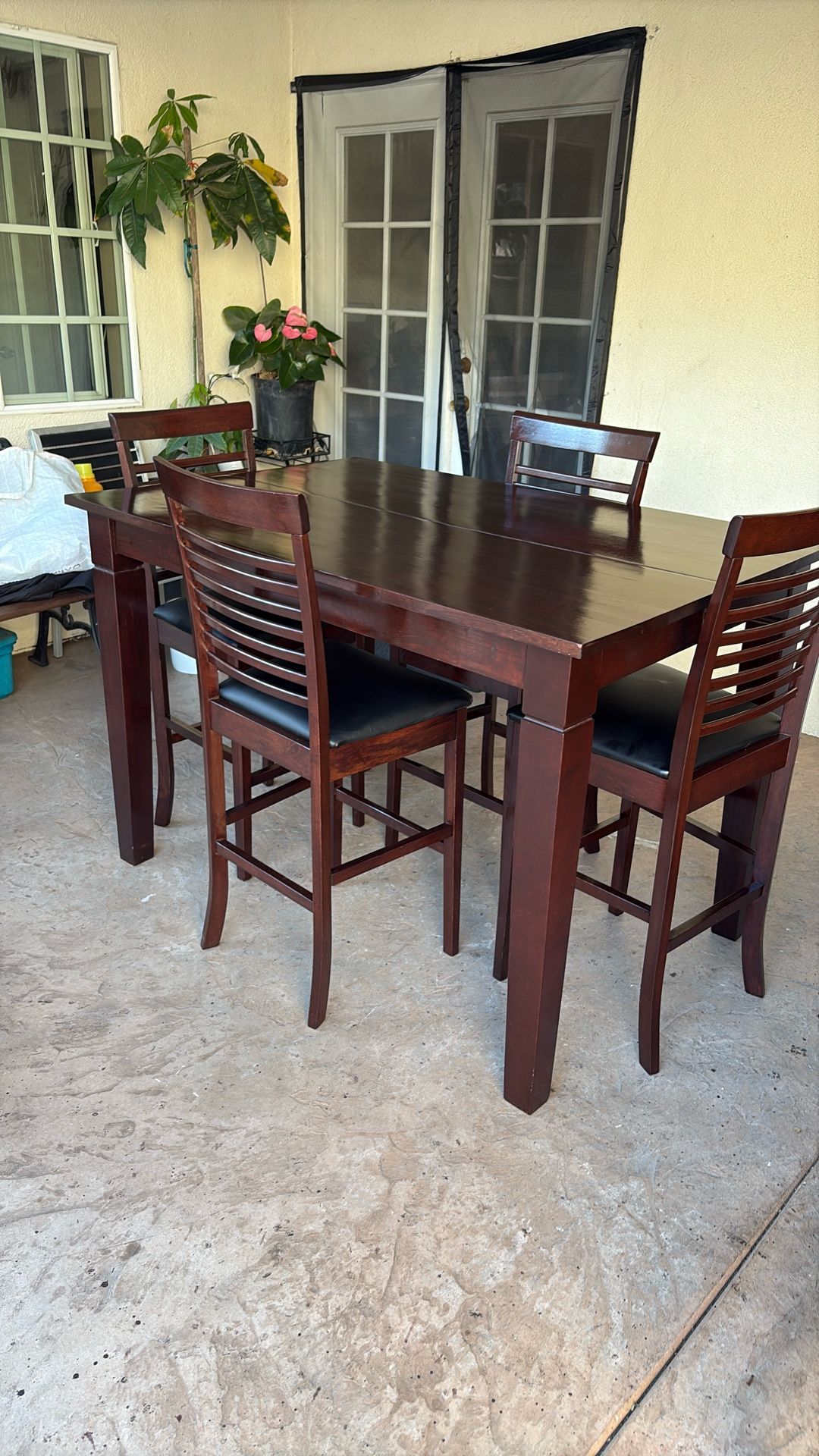 Dining Table And 4 Chairs Like New