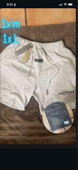 Fear Of God essential shorts oatmeal light grey  size M