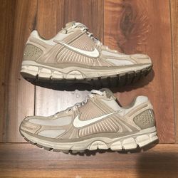 Nike Vomero 5 Sneakers