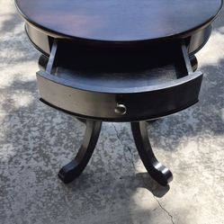 Peir 1 table
