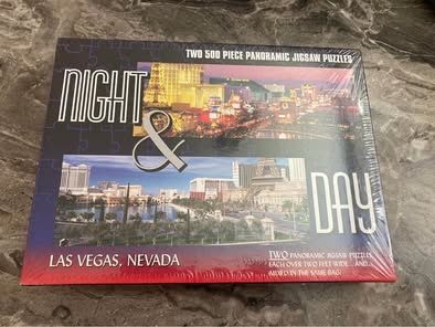 New sealed Las Vegas night and day 2 pk puzzles 1000 total pieces