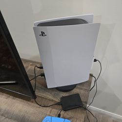 PS5 Digital (2TB)