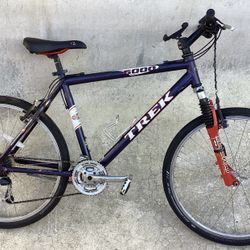 TREK 6000 MOUNTAIN BIKE 24 SPEED