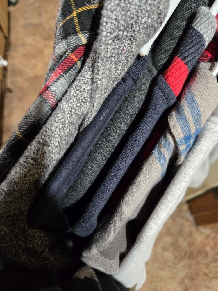 7 Pieces Mens Medium Long Sleeves Flannels, and Jackets