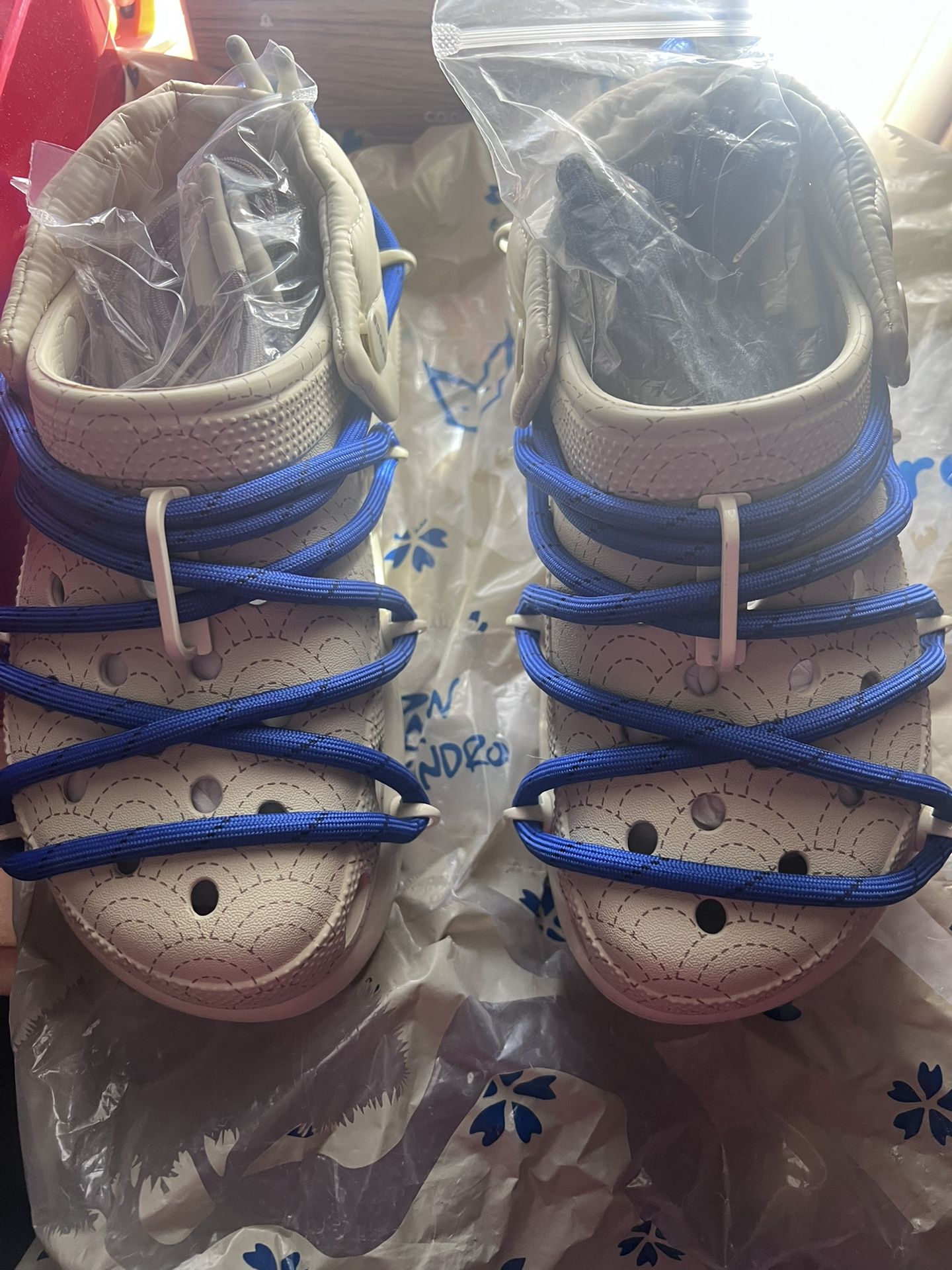 Rauw Alejandro Crocs