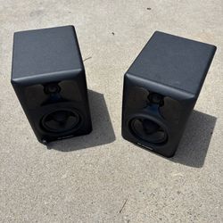 M-Audio AV42 Speakers