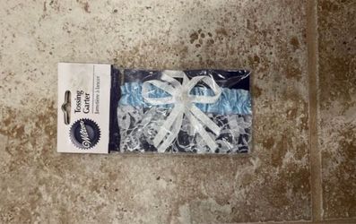 Wilton Tossing Garter Wedding Accessory