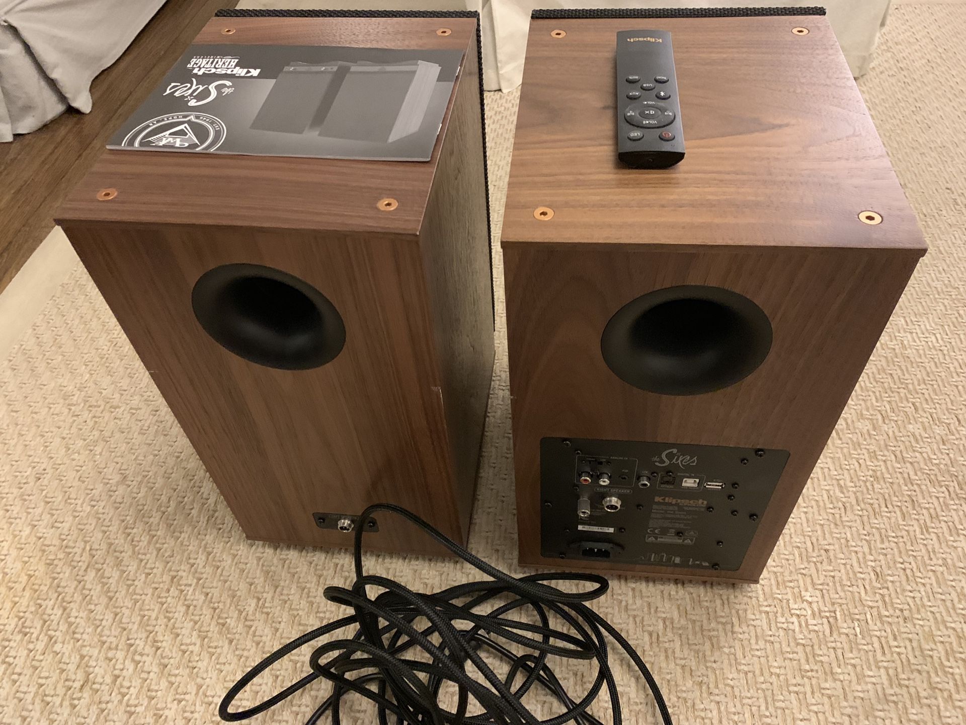 Klipsch the sixes speakers