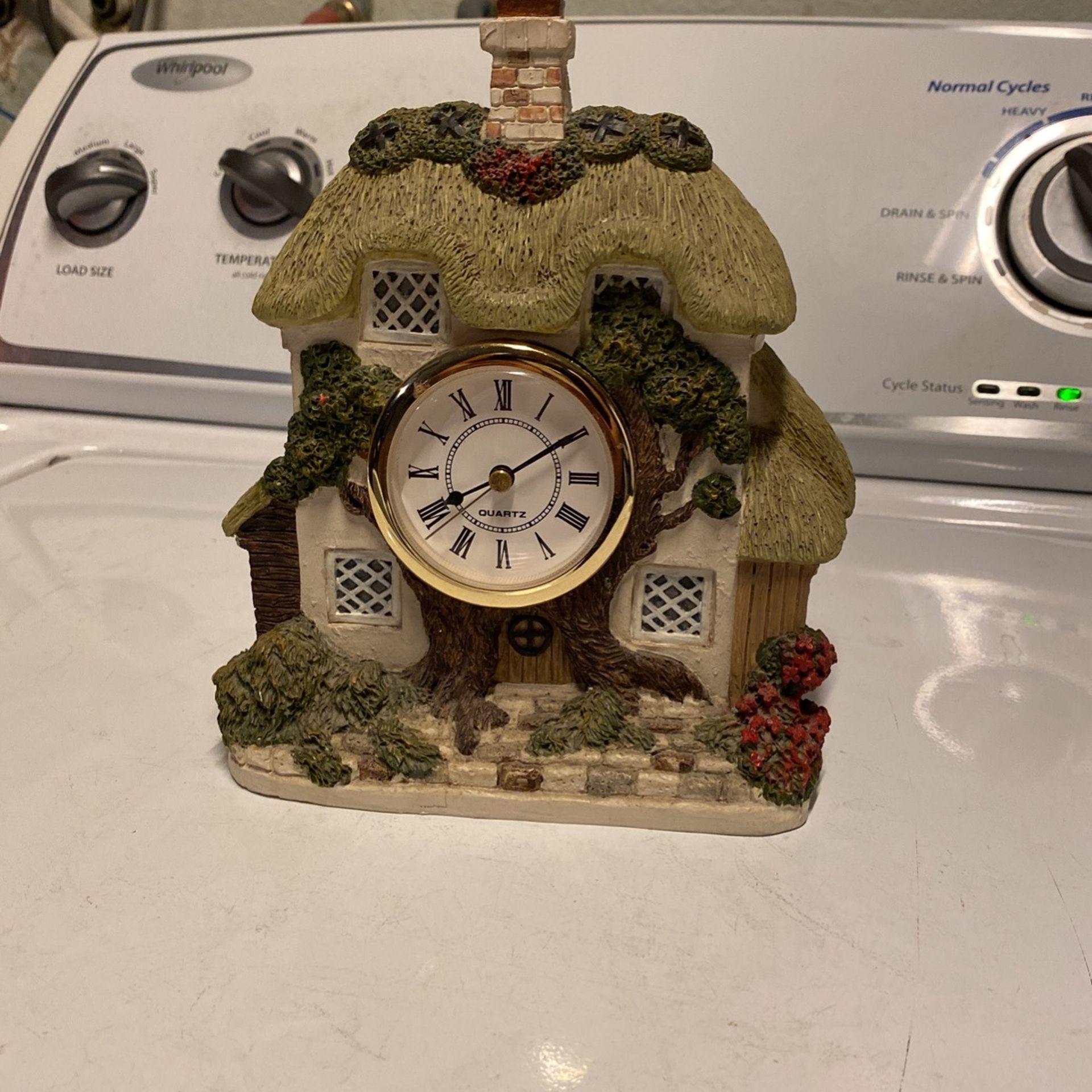 Little House Quartz Clock