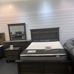 Linde solid wood bedroom set now only $899. Easy finance option. Same day delivery.