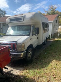 2008 Ford E-350