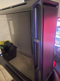 Pc case comes with a liquid cooling Aio and 4 fans