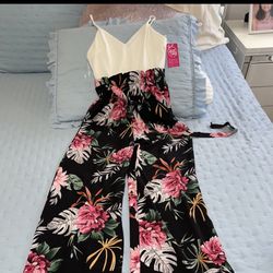 Shop 17 Jumpsuit Size Small . New Whit Tags 