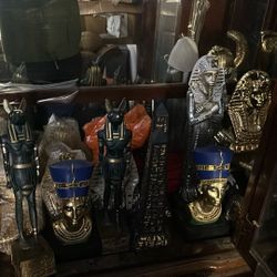 Egyptian Statues 