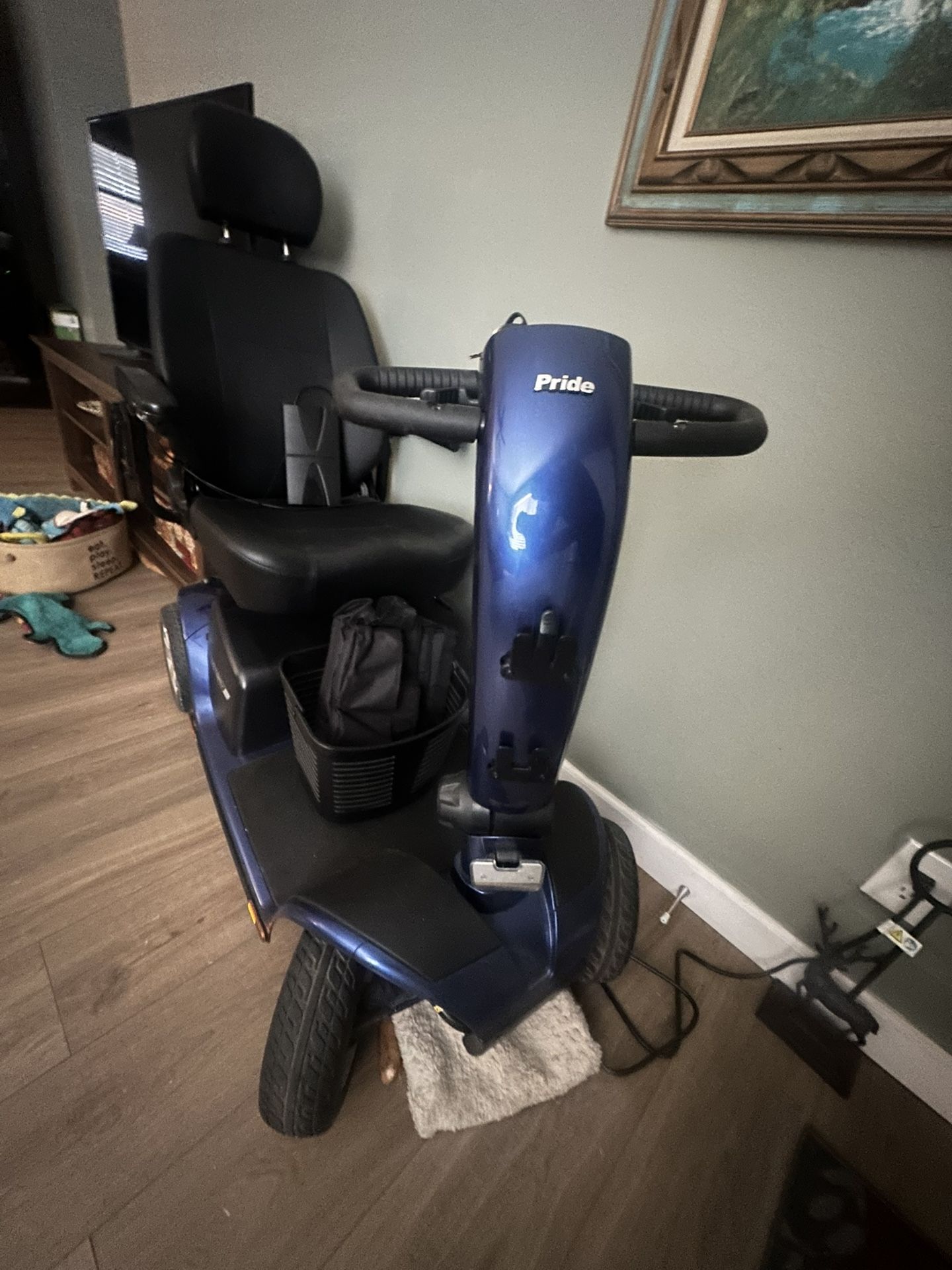 Pride Victory 10 Power Scooter, Lift, & ADA Ramp