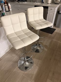 Set of 2 Adjustable Swivel Bar Stools (White Faux Leather)