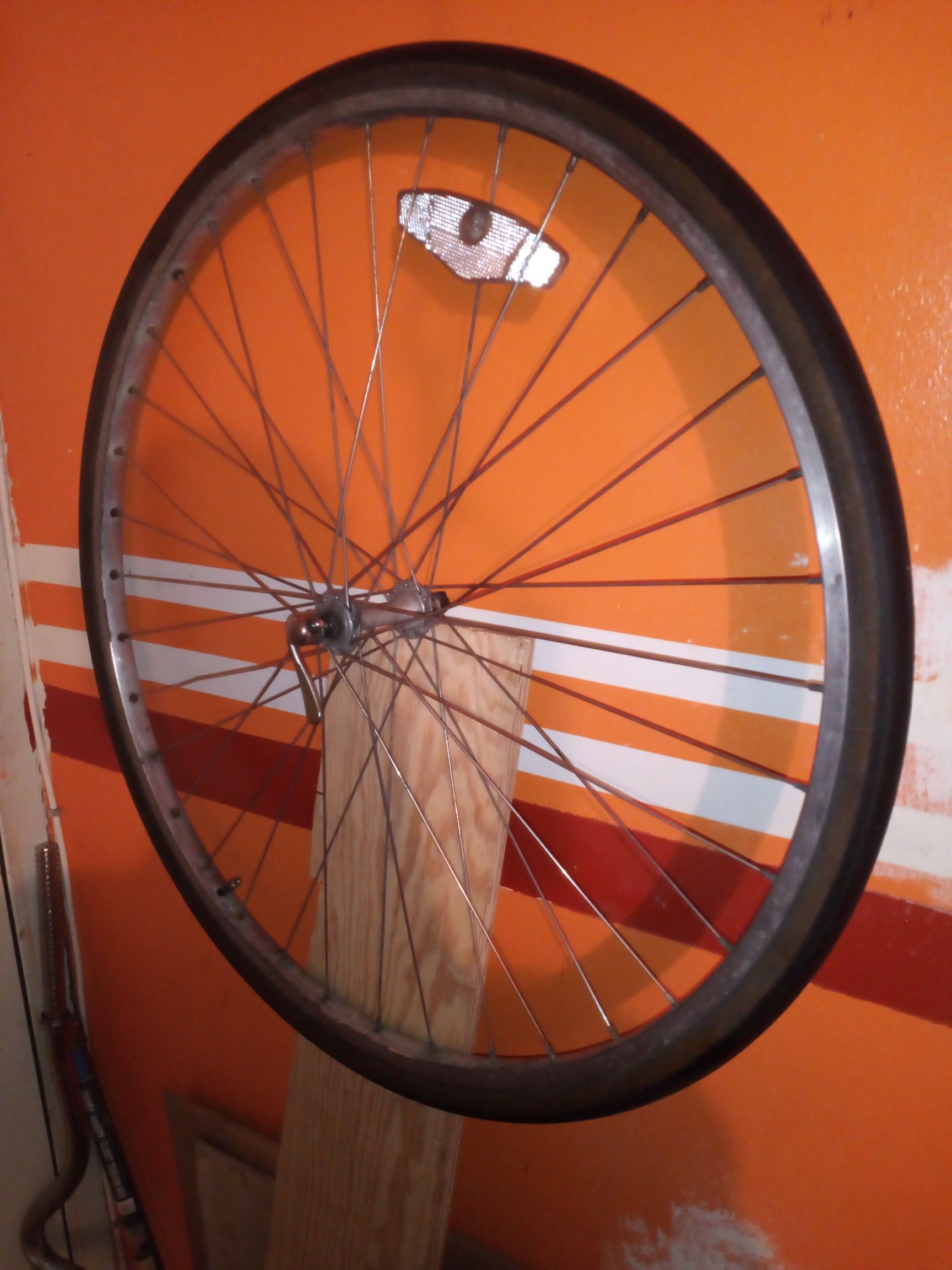 Vintage 630 road bike wheel