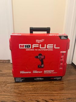 M18 FUEL 18V Lithium-lon Brushless Cordless 1/2 in. Drill/Driver Kit W/(2) 5.0Ah Batteries, Charger, and Hard Case