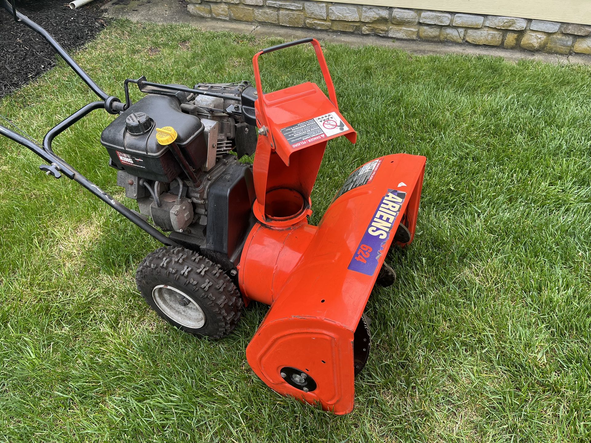 Ariens 624 Snow Blower