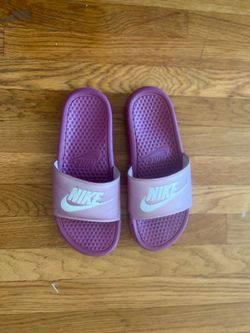 Nike Slides Size 7