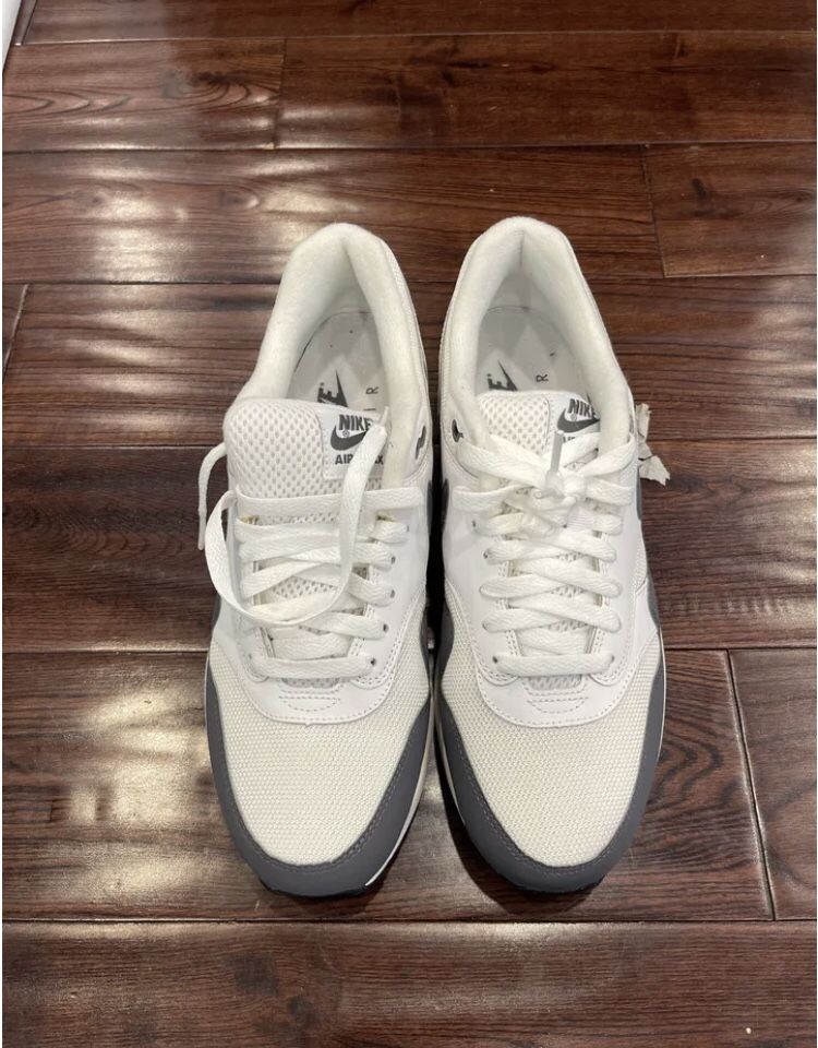 Nike Air Max 1 Size 10.5 White/Dark / Charcoal Gray