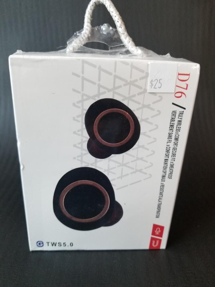 New Bluetooth/rechargeable/earpiece/ Headphones/earbuds/headset many styles i12, airpods, airpod pro and more compatible with iPhone or android Bz9