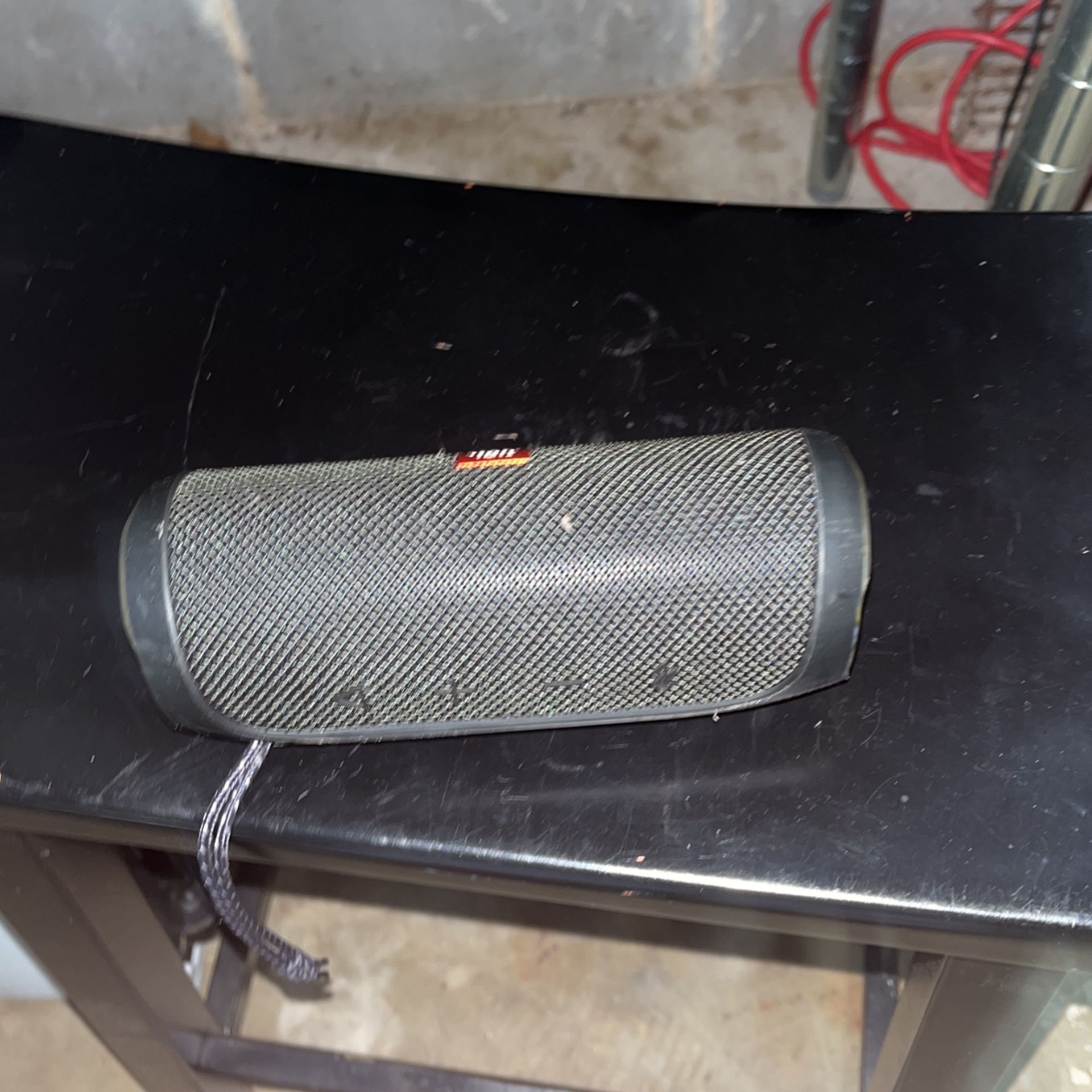 This is a speaker of JBJ