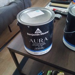Benjamin Moore 3x One Gallon Buckets Paint.