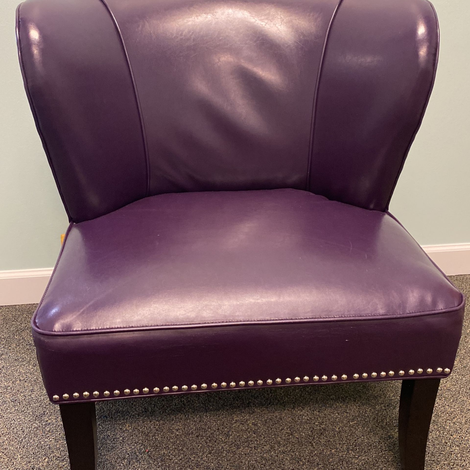 Beautiful trendy Chair 