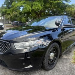 Ford Taurus police Interceptor Sedan 