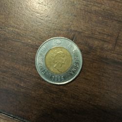 1996 Canadian 2 Dollar coin with Queen Elizabeth II