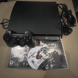 PS3 Slim 120 Gig W Games And Control    