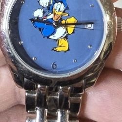 Disney Donald Duck Watch With Japan Movement