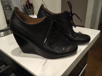 Nine West leather wedges SO cute size 7 no pet non smoking home!