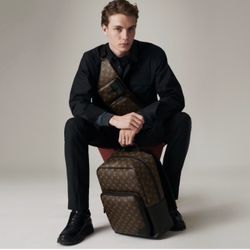 Authentic Men’s Louis Vuitton Christopher Bumbag