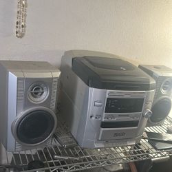 Durabrand 5-disc stereo system, model CD2160. 