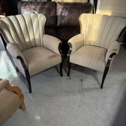 Too Beautiful Chair Come With A Beautiful Coffee Table