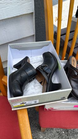 Ladies shoes