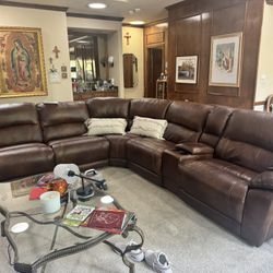 Sectional Couch - Reclines 