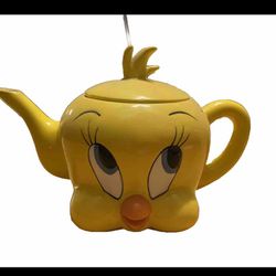 Vintage 1997 Warner Bros Looney Tunes Tweety Bird Face Yellow Ceramic Teapot