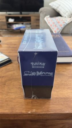 Base set sun and moon Lunala etb