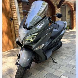 Suzuki 400cc Burgman 