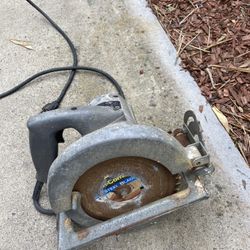 Circular Power Saw ((works good)