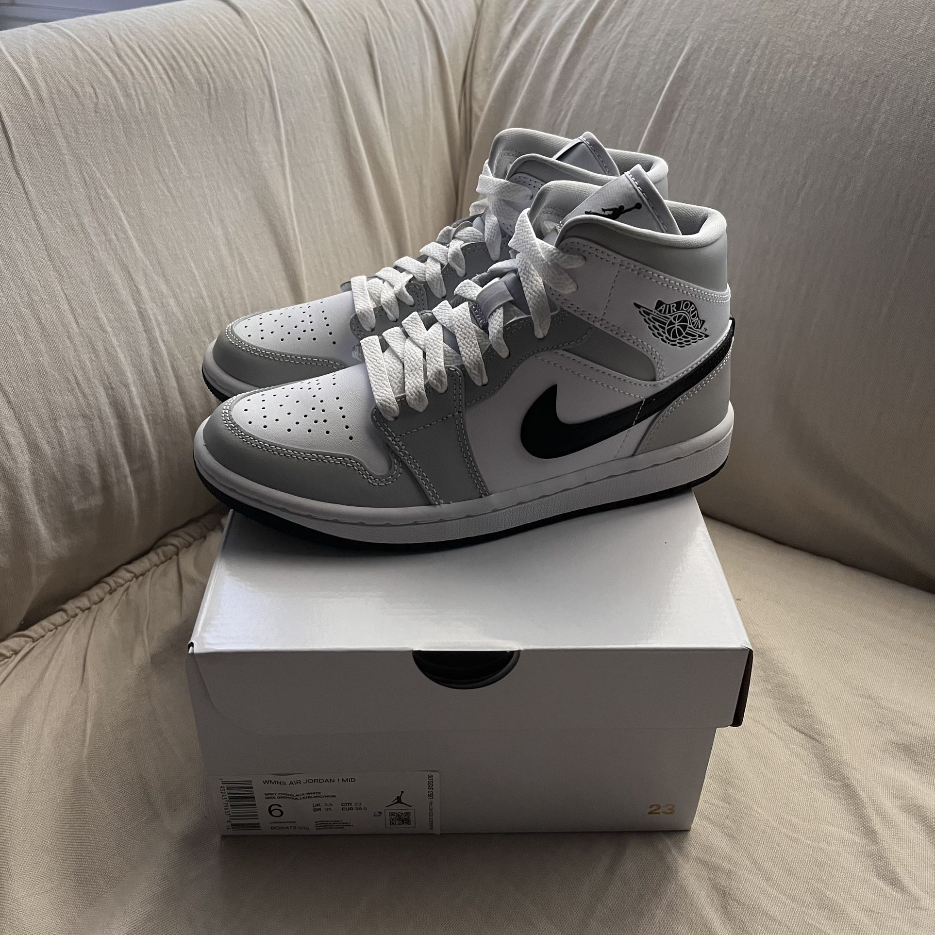 Grey Nike Jordan Womens Uk Light Smoke Grey Jordan 1s Grey Womens
