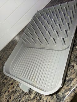 Gray Plastic Dish Drying Rack with Drip Tray
