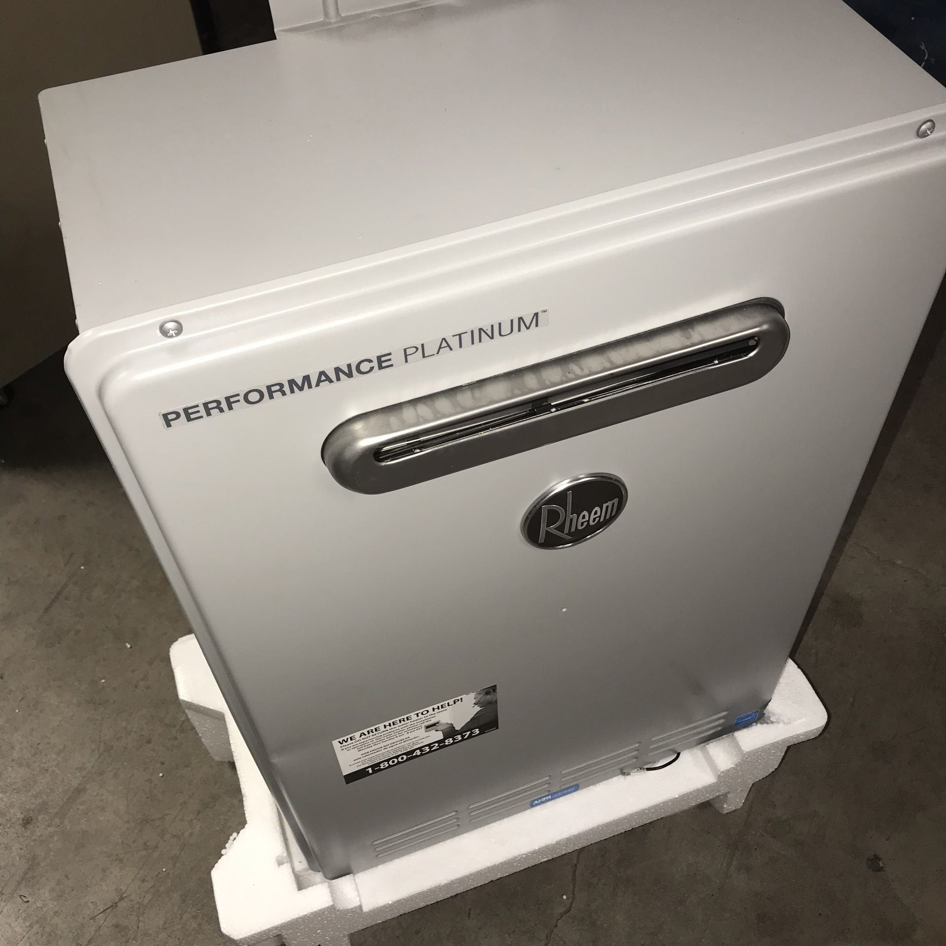 Rheem Performance Platinum 9.5 GPM Natural Gas High Efficiency Outdoor  Tankless Water Heater *USED* for Sale in Glendale, AZ - OfferUp