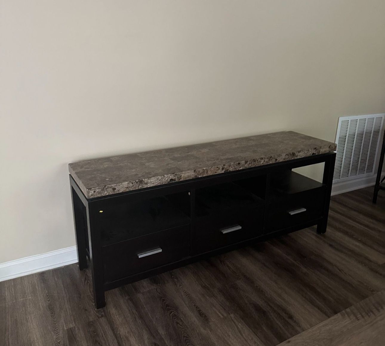 Tv stand W/ Drawers 